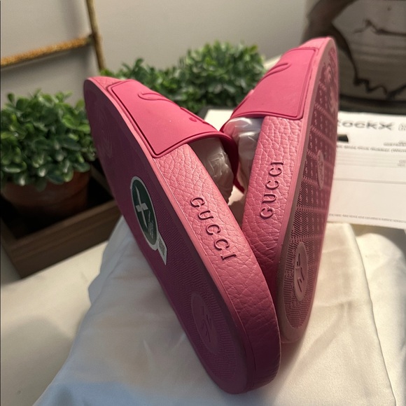 100% authentic Gucci Slides 38 - Picture 5 of 8